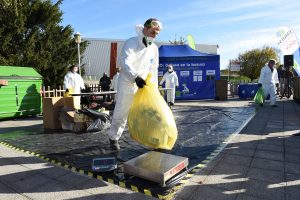 emulsa-analiza-la-composicin-de-la-basura-en-la-sepr_23308630752_o